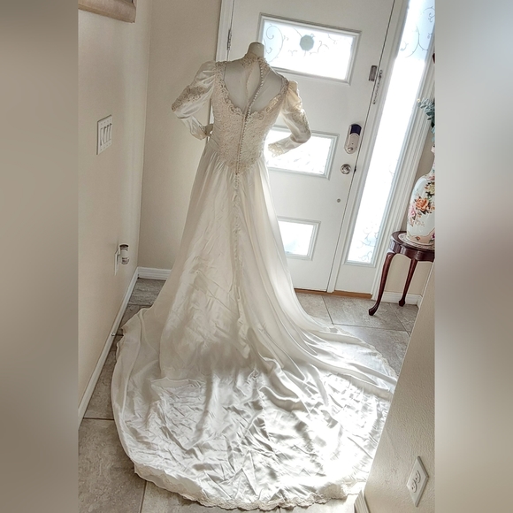 VINTAGE UNION MADE WEDDING GOWN SIZE 16 - Picture 2 of 16